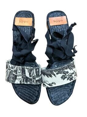 Hype Black Canvas Ribbon Espadrille Sandals with Printed Toe Strap size 6